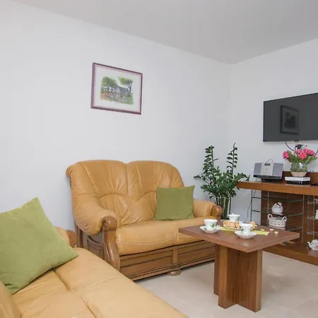 Pet Friendly In With Wifi Сasa de vacaciones